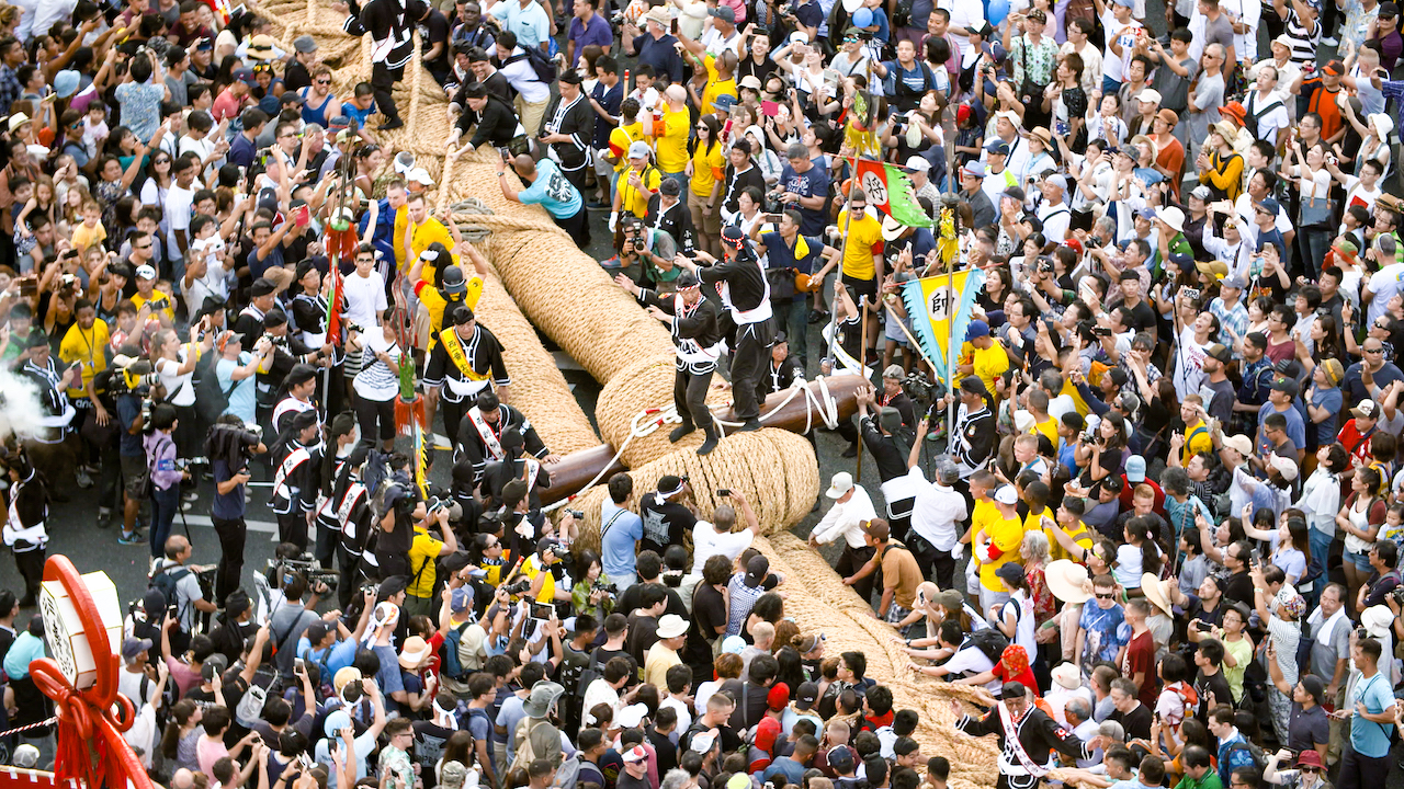 沖縄の 綱引き 見どころは力比べだけじゃない 沖縄のお祭り オリオンストーリー 沖縄の 綱引き 見どころは力比べだけじゃない 沖縄のお祭り オリオンストーリー