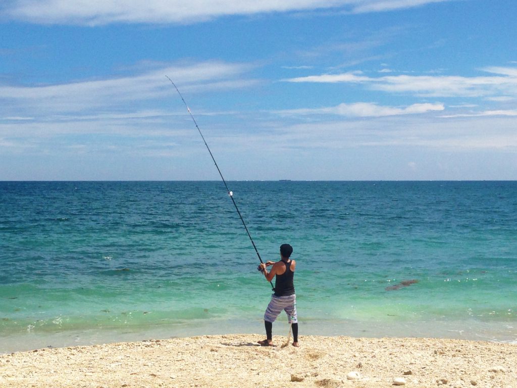 沖縄の釣り 釣れる魚や人気ポイントなど初心者も楽しむ方法を徹底解説 オリオンストーリー